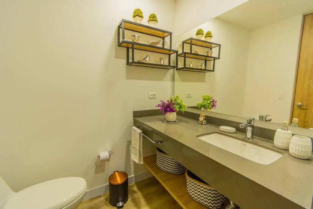 Apartamento Luxury Suite in El Poblado Co-Work, Gym, Fast WiFi Medellín