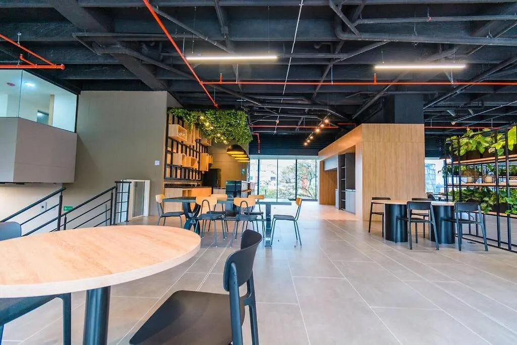 Luxury Suite in El Poblado Co-Work, Gym, Fast WiFi Medellín 0*,  Colombia